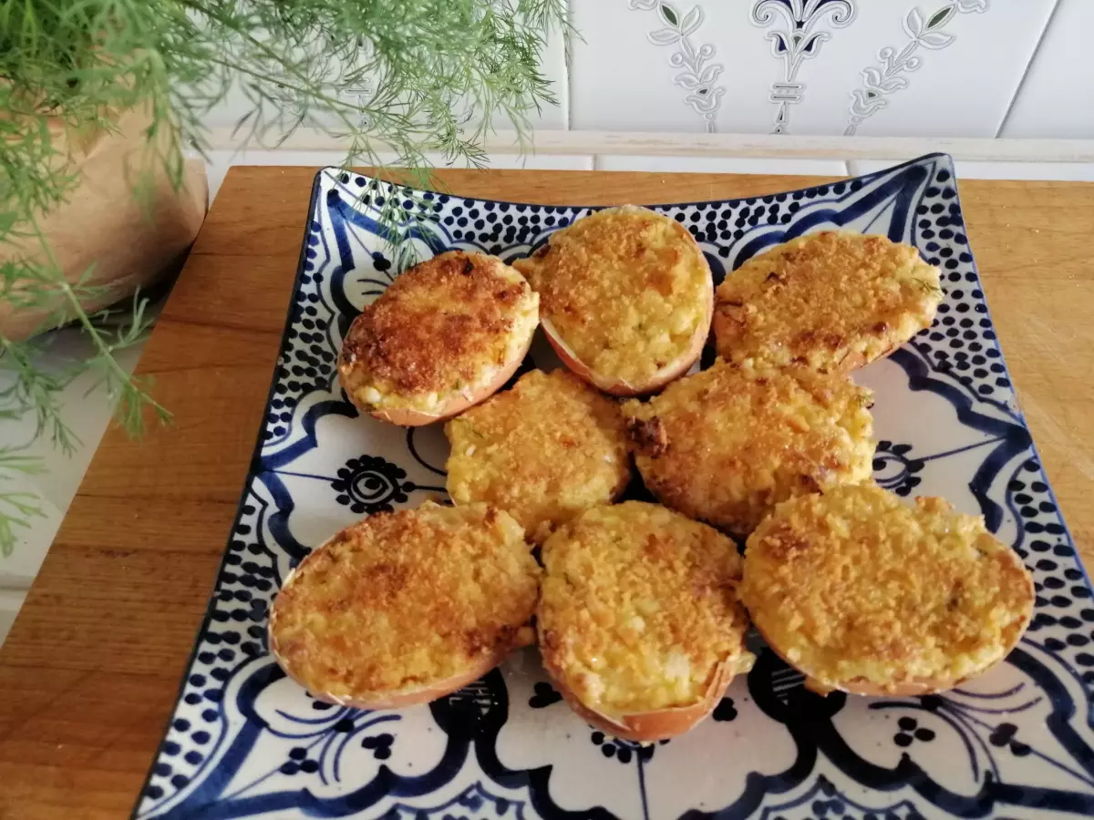 Stuffed Eggs (Old-Fashioned Style)