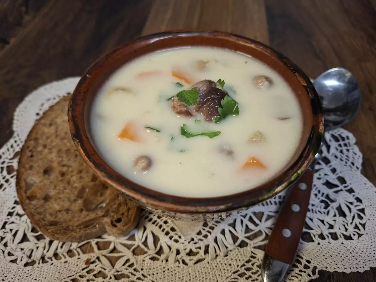 Grybivka — soupe aux champignons